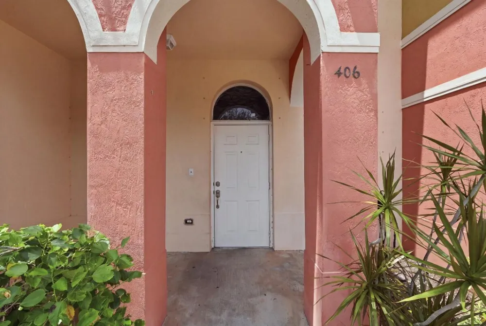 406 W SANTA CATALINA CIRCLE #406 North Lauderdale, FL 33068