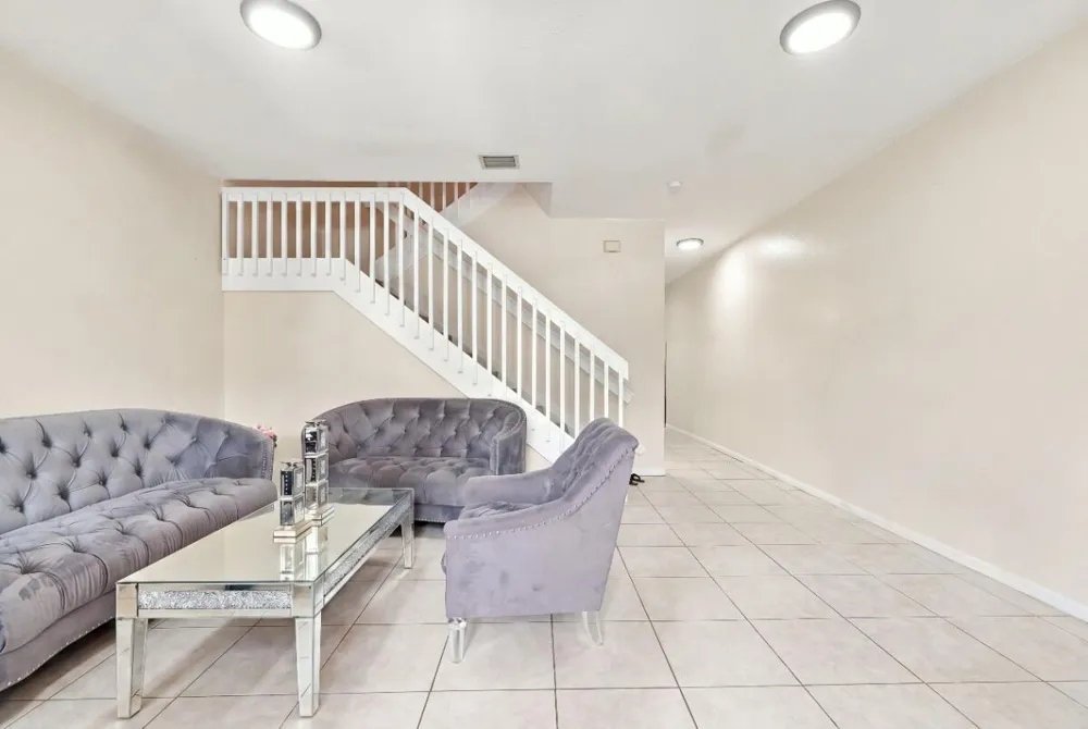 406 W SANTA CATALINA CIRCLE #406 North Lauderdale, FL 33068