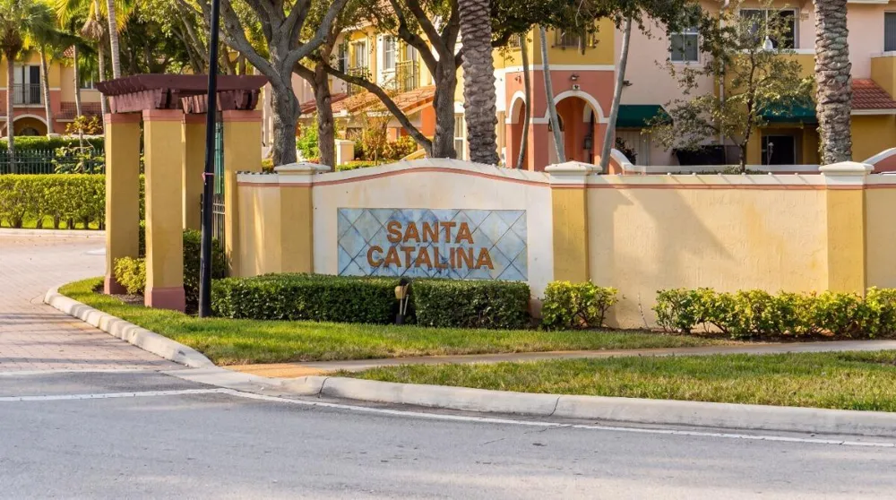 406 W SANTA CATALINA CIRCLE #406 North Lauderdale, FL 33068
