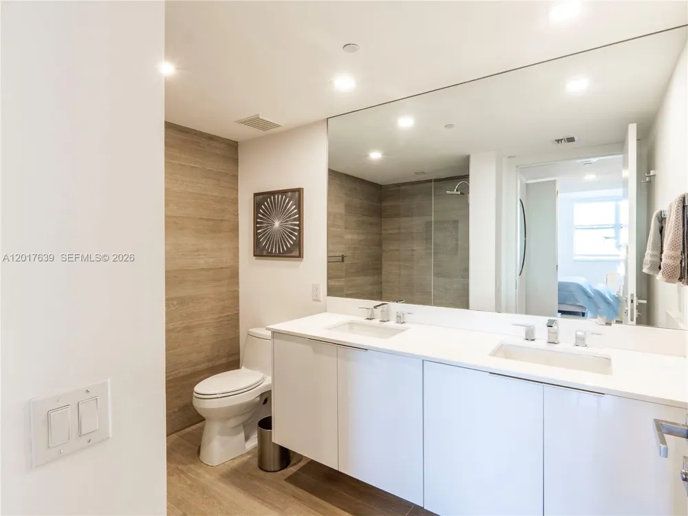 2475 Brickell Ave #903 Miami, FL 33129