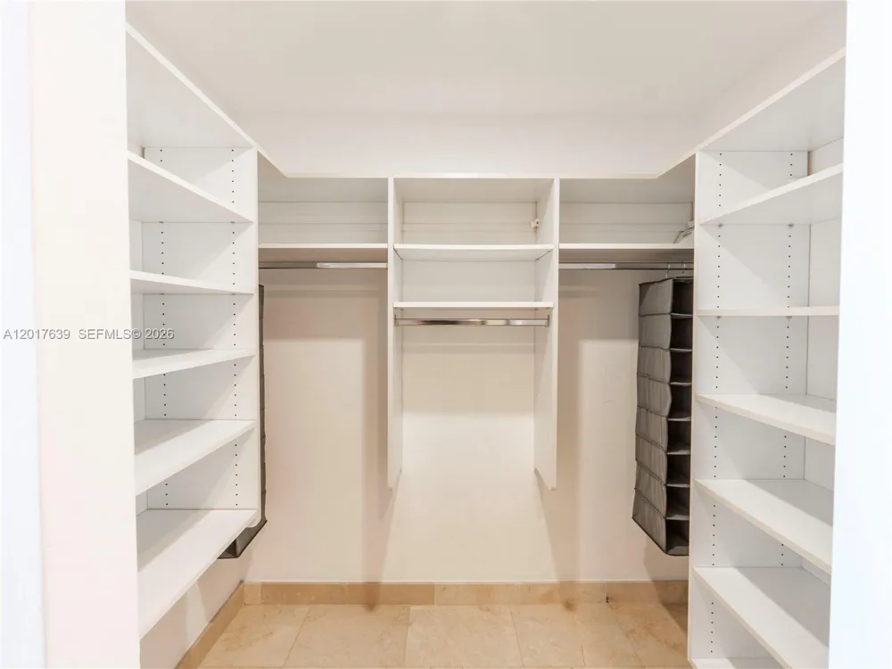 2475 Brickell Ave #903 Miami, FL 33129