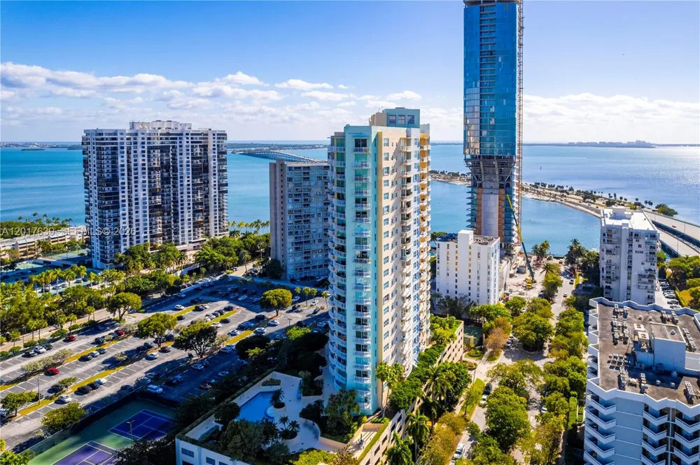 2475 Brickell Ave #903 Miami, FL 33129