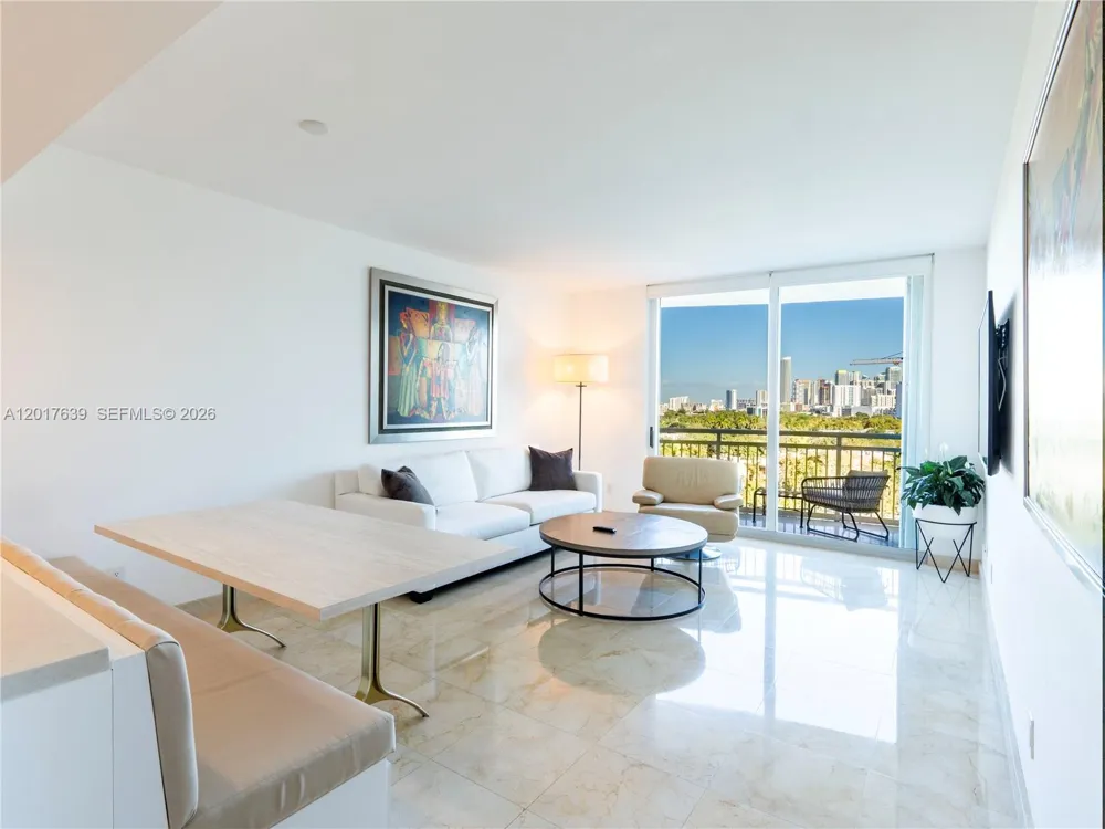 2475 Brickell Ave #903 Miami, FL 33129