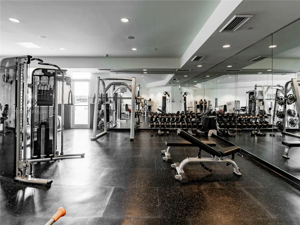 2475 Brickell Ave #903 Miami, FL 33129