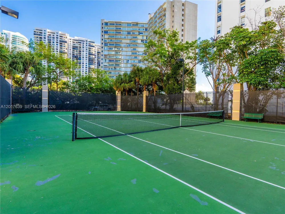 2475 Brickell Ave #903 Miami, FL 33129
