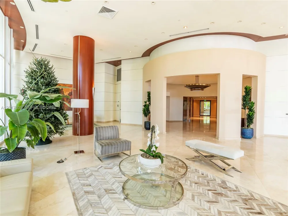 2475 Brickell Ave #903 Miami, FL 33129