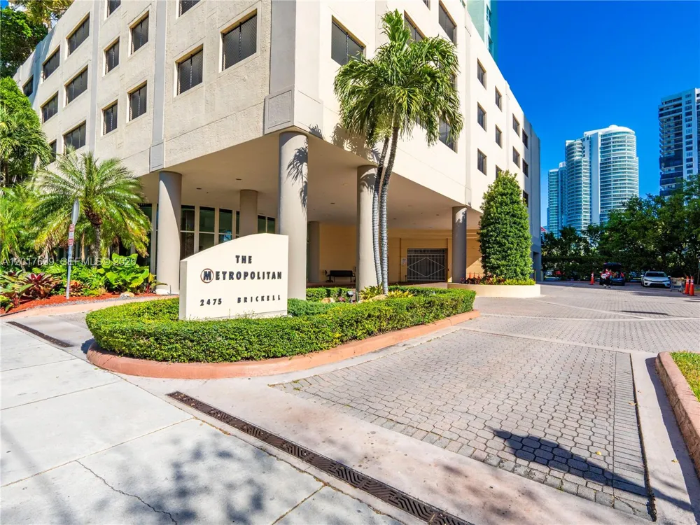 2475 Brickell Ave #903 Miami, FL 33129