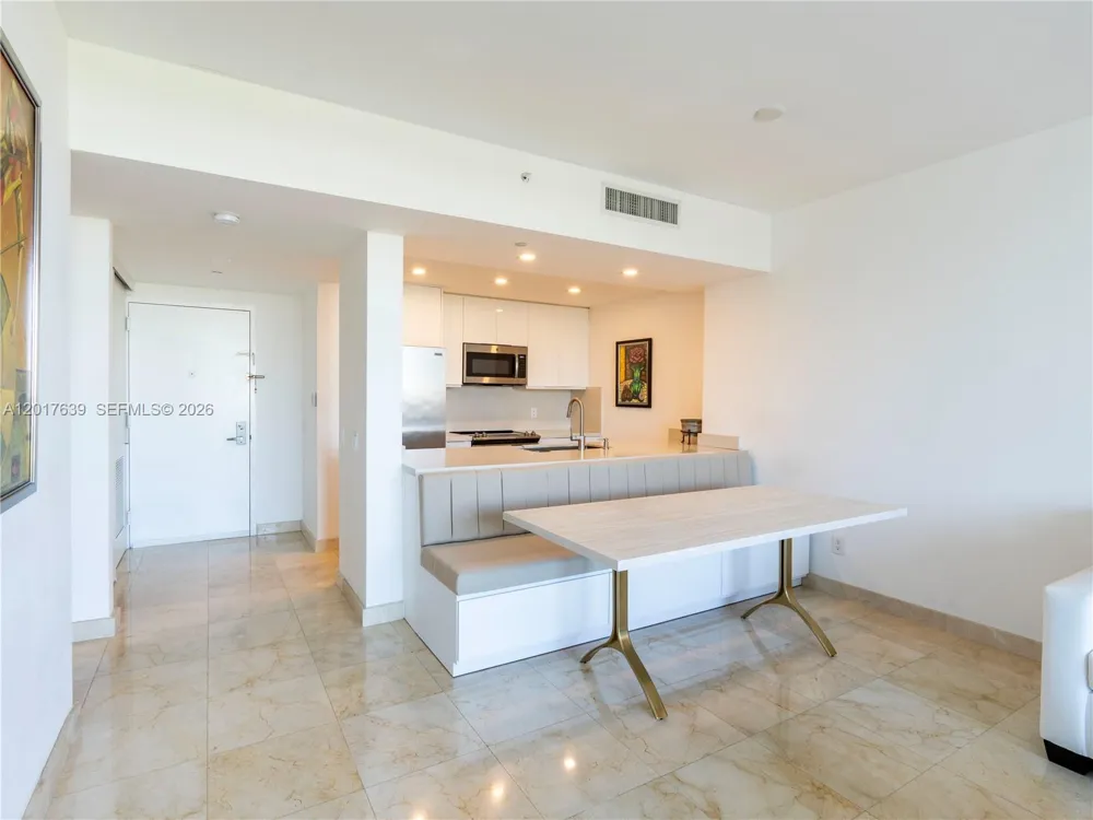 2475 Brickell Ave #903 Miami, FL 33129