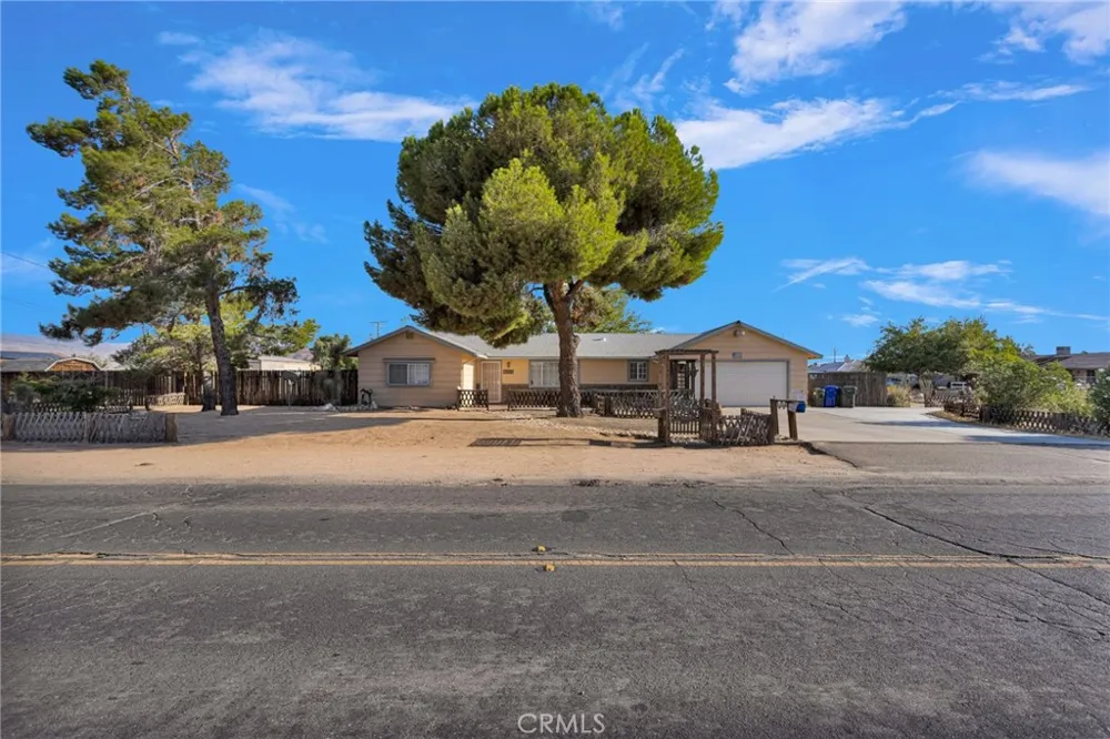 20555 Sitting Bull Apple Valley, CA 92308