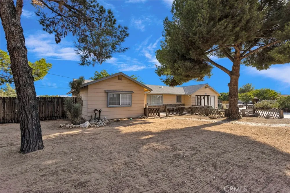 20555 Sitting Bull Apple Valley, CA 92308