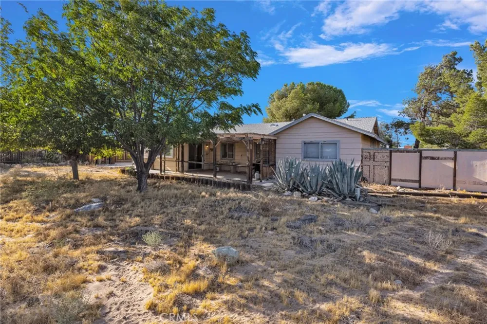 20555 Sitting Bull Apple Valley, CA 92308