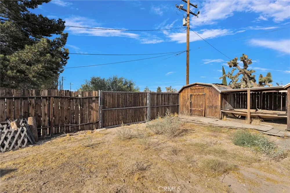 20555 Sitting Bull Apple Valley, CA 92308