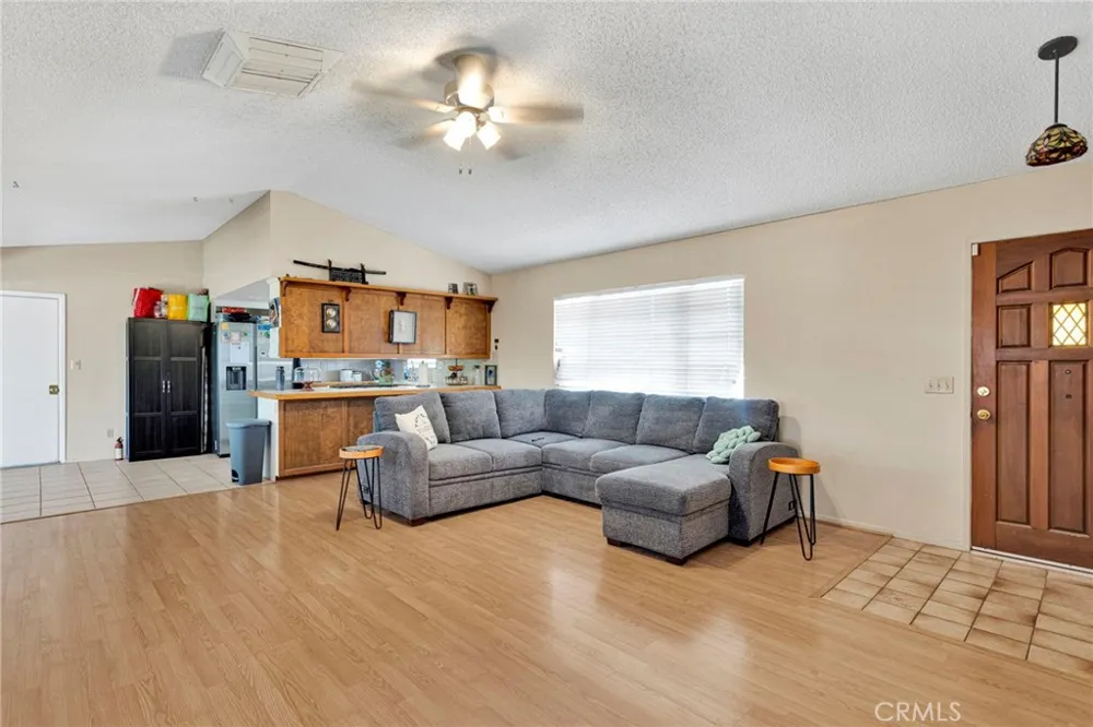 20555 Sitting Bull Apple Valley, CA 92308