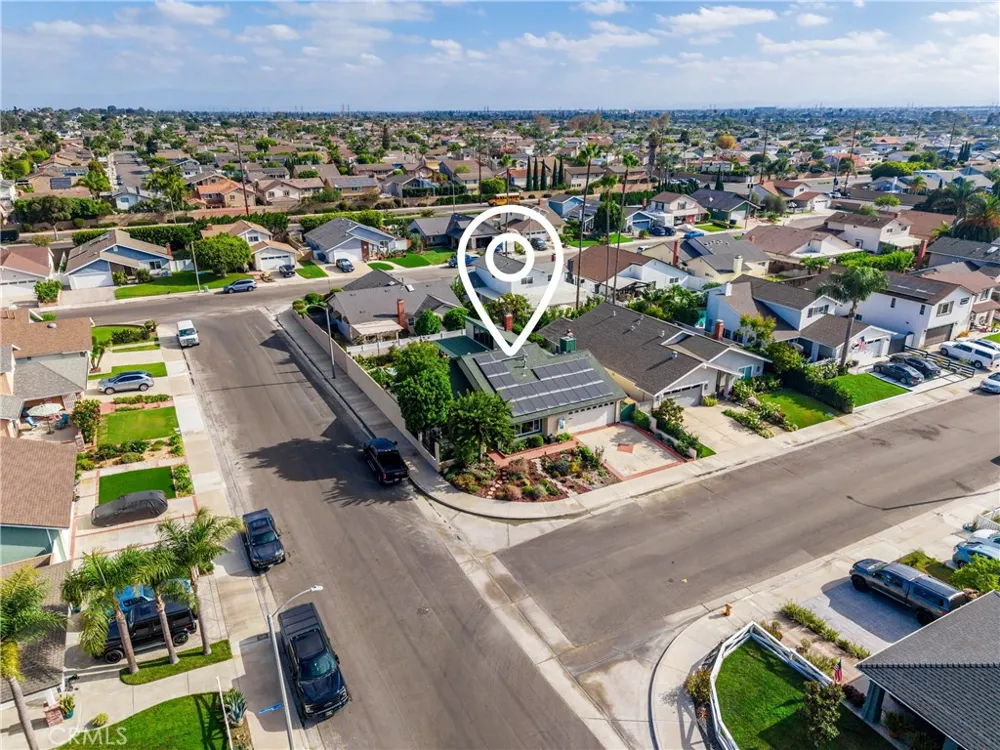 8381 Boothbay Circle Huntington Beach, CA 92646