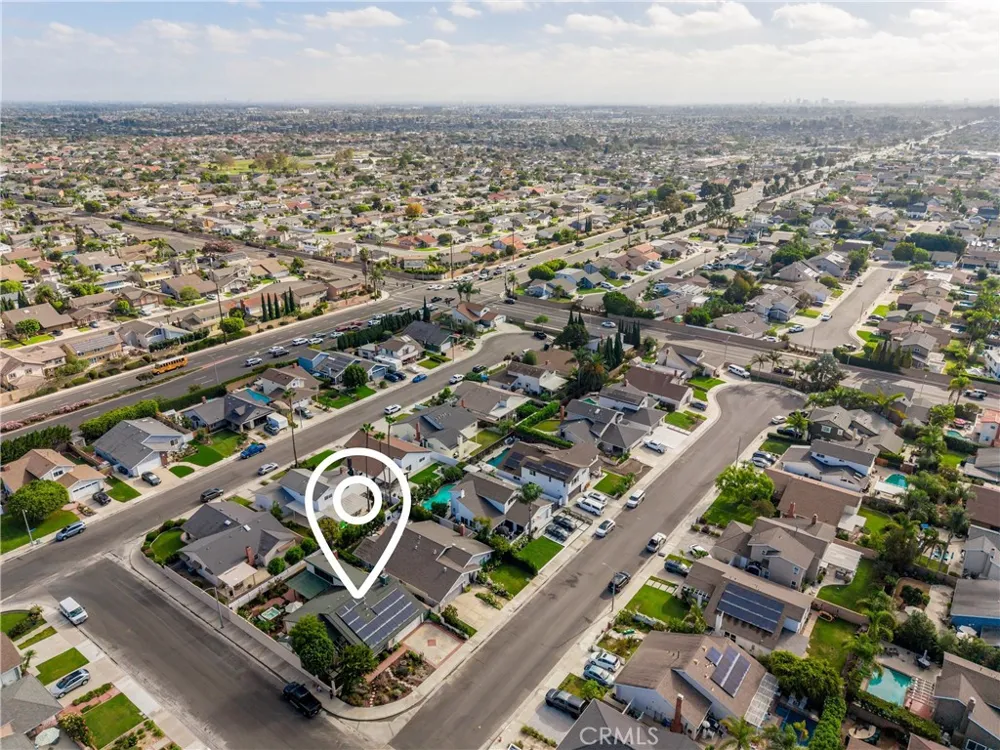 8381 Boothbay Circle Huntington Beach, CA 92646