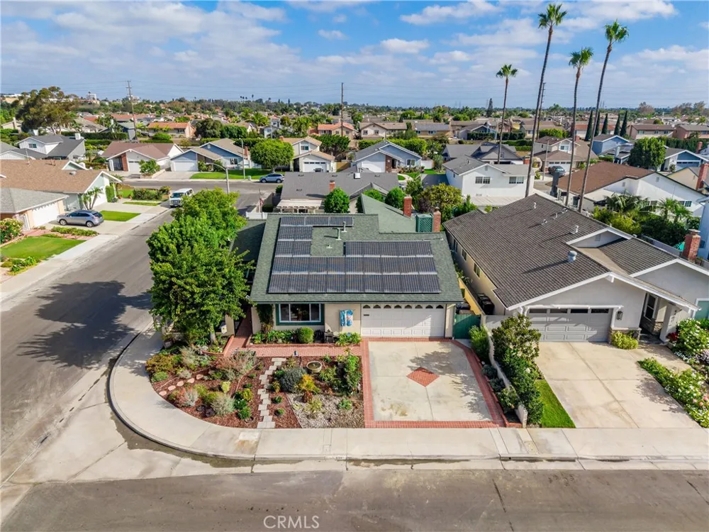 8381 Boothbay Circle Huntington Beach, CA 92646