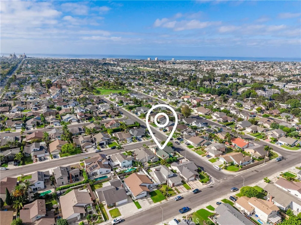8381 Boothbay Circle Huntington Beach, CA 92646