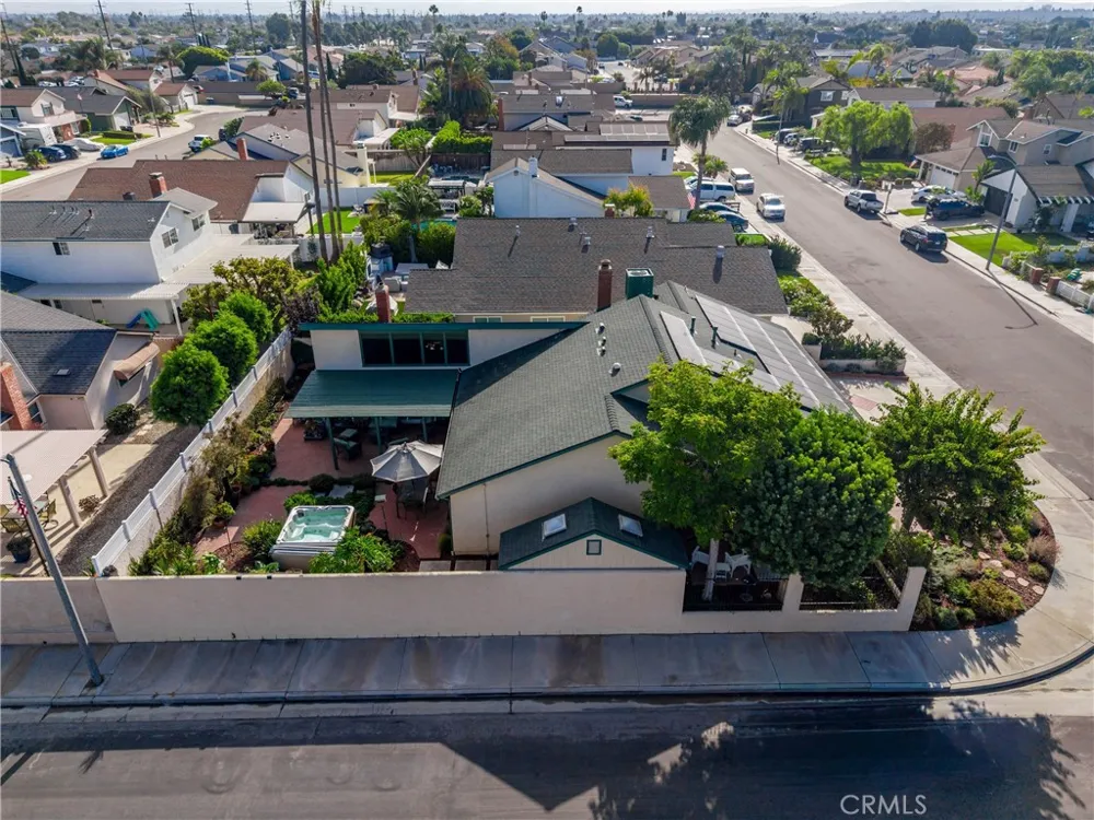 8381 Boothbay Circle Huntington Beach, CA 92646