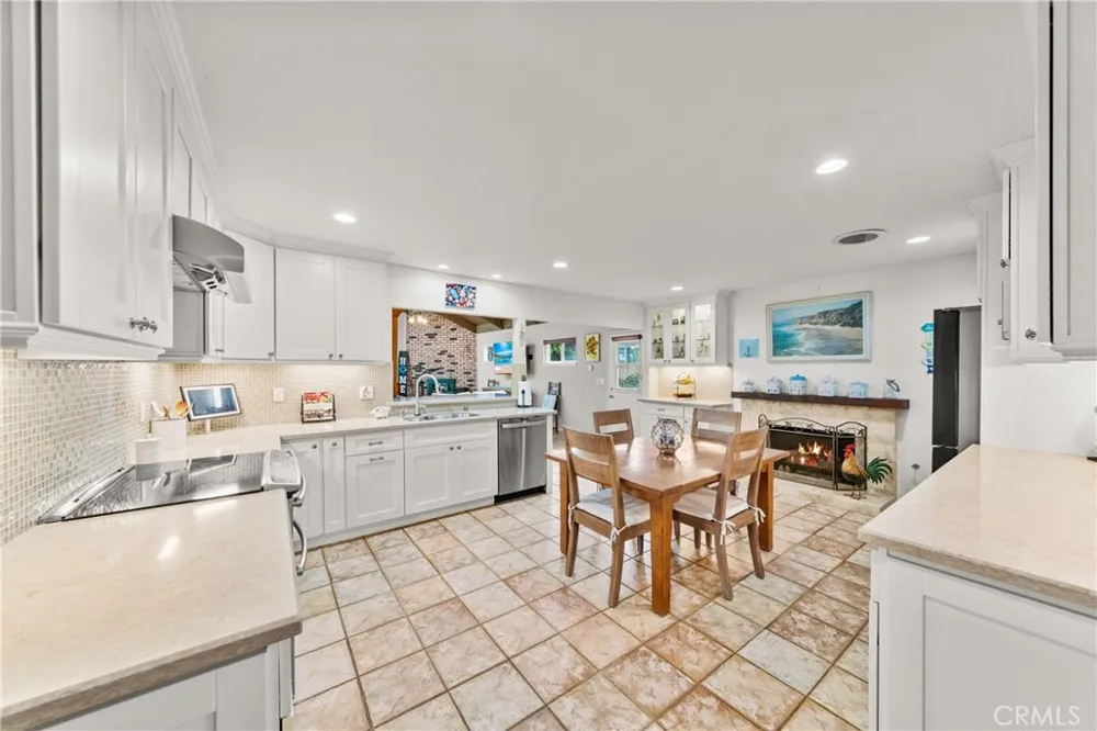 8381 Boothbay Circle Huntington Beach, CA 92646