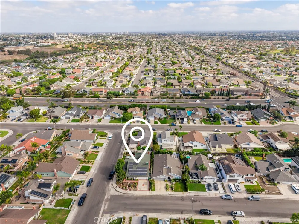 8381 Boothbay Circle Huntington Beach, CA 92646