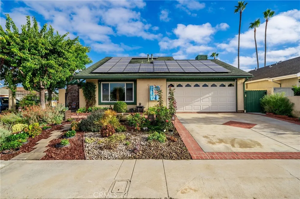 8381 Boothbay Circle Huntington Beach, CA 92646