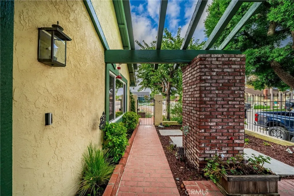 8381 Boothbay Circle Huntington Beach, CA 92646