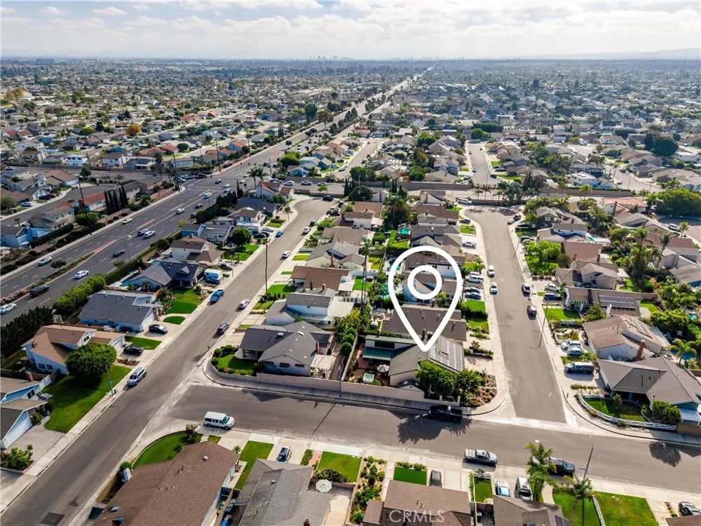 8381 Boothbay Circle Huntington Beach, CA 92646