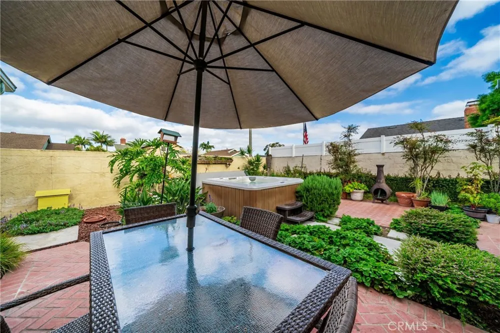 8381 Boothbay Circle Huntington Beach, CA 92646