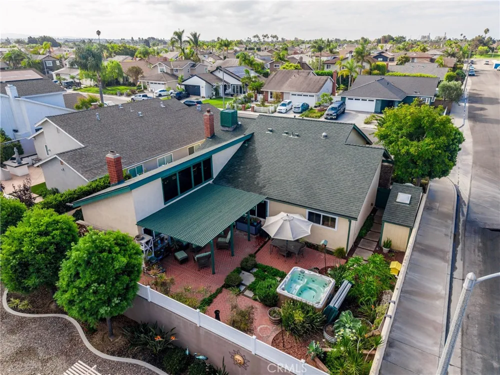 8381 Boothbay Circle Huntington Beach, CA 92646