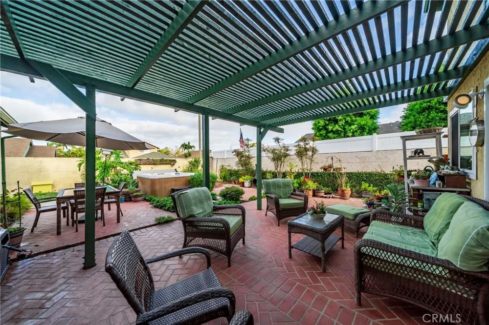 8381 Boothbay Circle Huntington Beach, CA 92646