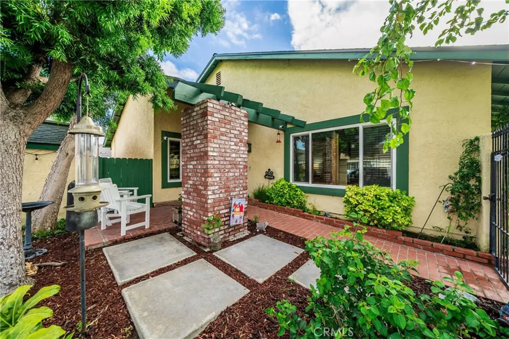 8381 Boothbay Circle Huntington Beach, CA 92646