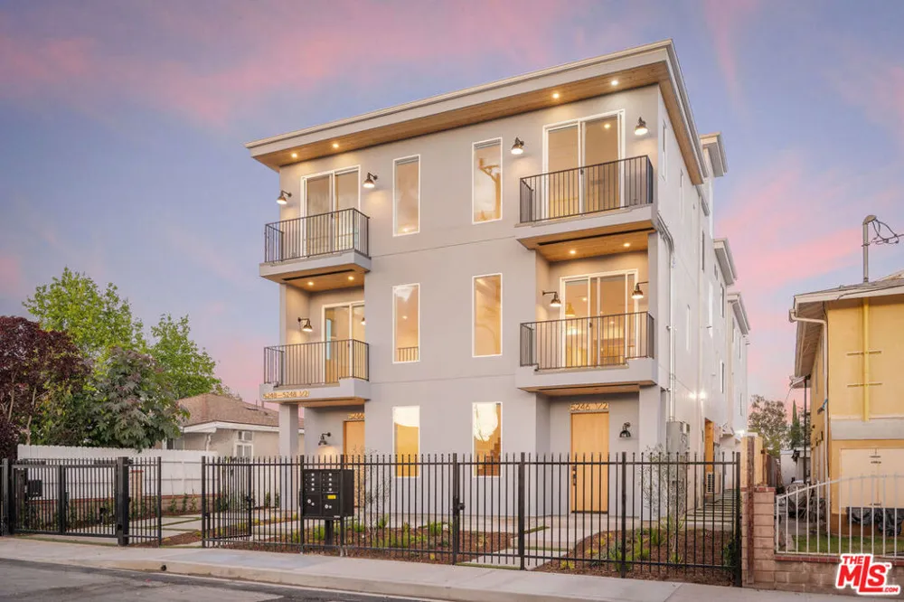 5248 Auckland Avenue #3/4 North Hollywood, CA 91601