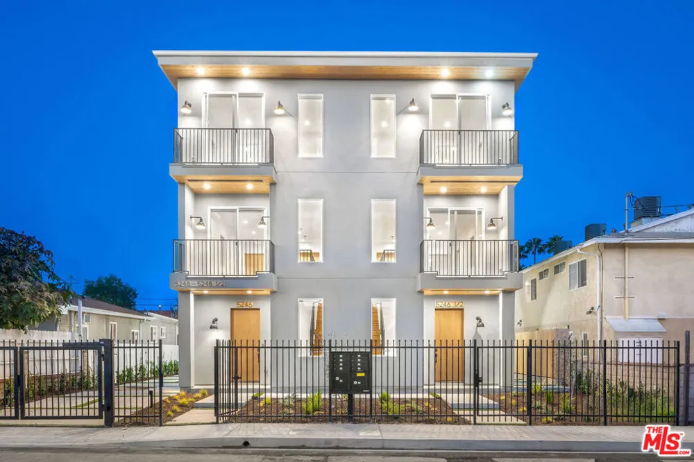 5248 Auckland Avenue #3/4 North Hollywood, CA 91601