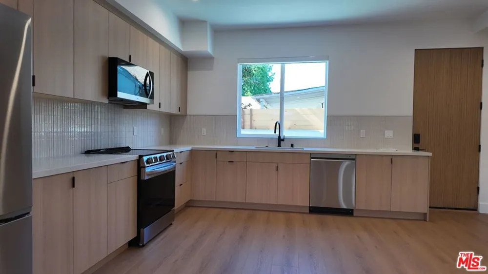 5248 Auckland Avenue #3/4 North Hollywood, CA 91601