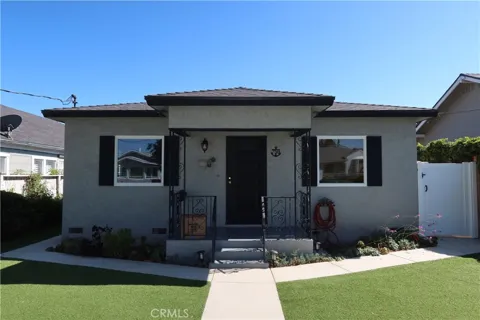 759 W 18th