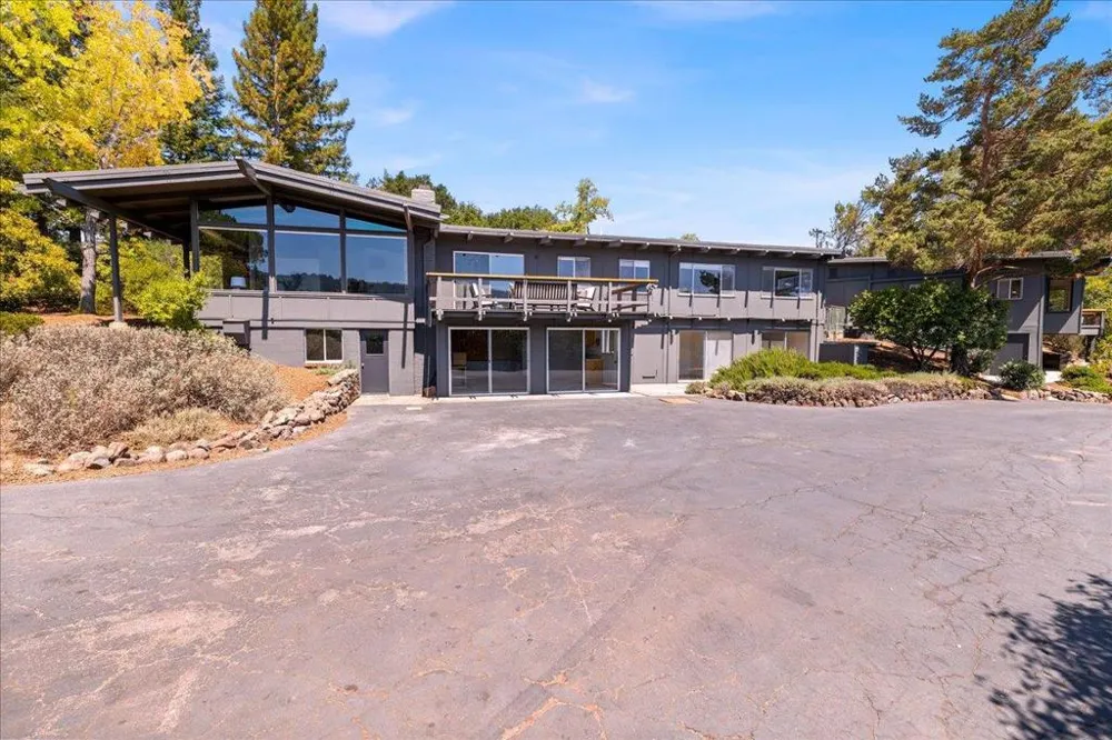 15 Naranja Way Portola Valley, CA 94028