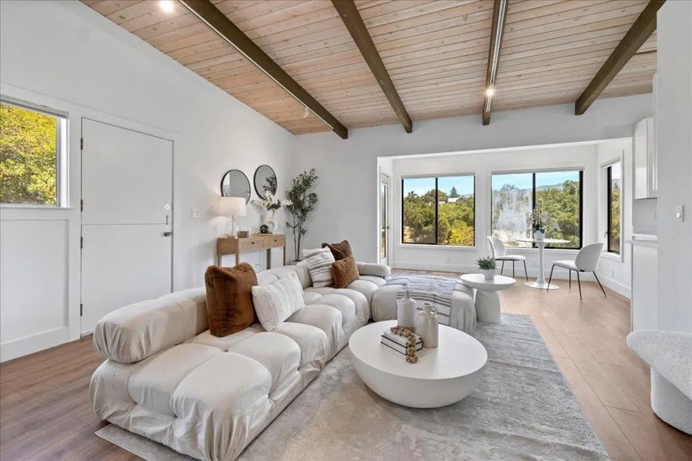 15 Naranja Way Portola Valley, CA 94028