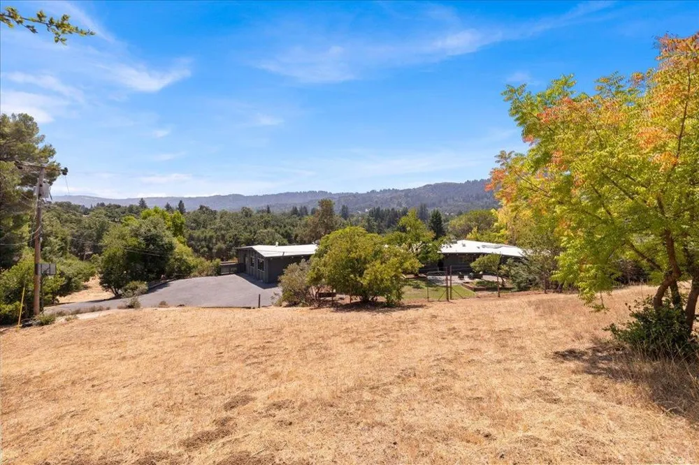 15 Naranja Way Portola Valley, CA 94028
