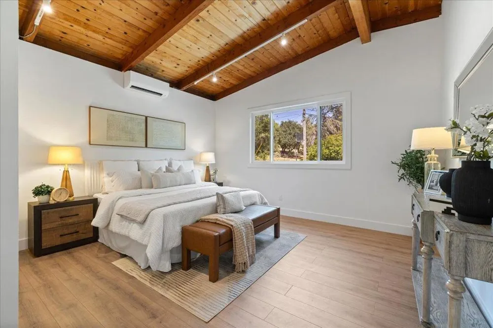 15 Naranja Way Portola Valley, CA 94028