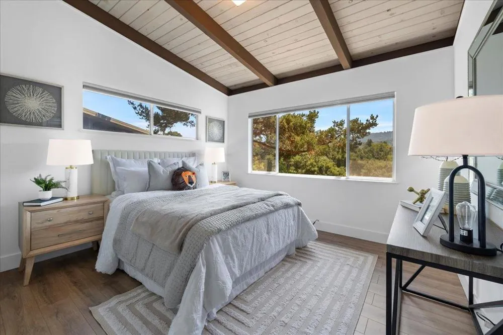 15 Naranja Way Portola Valley, CA 94028