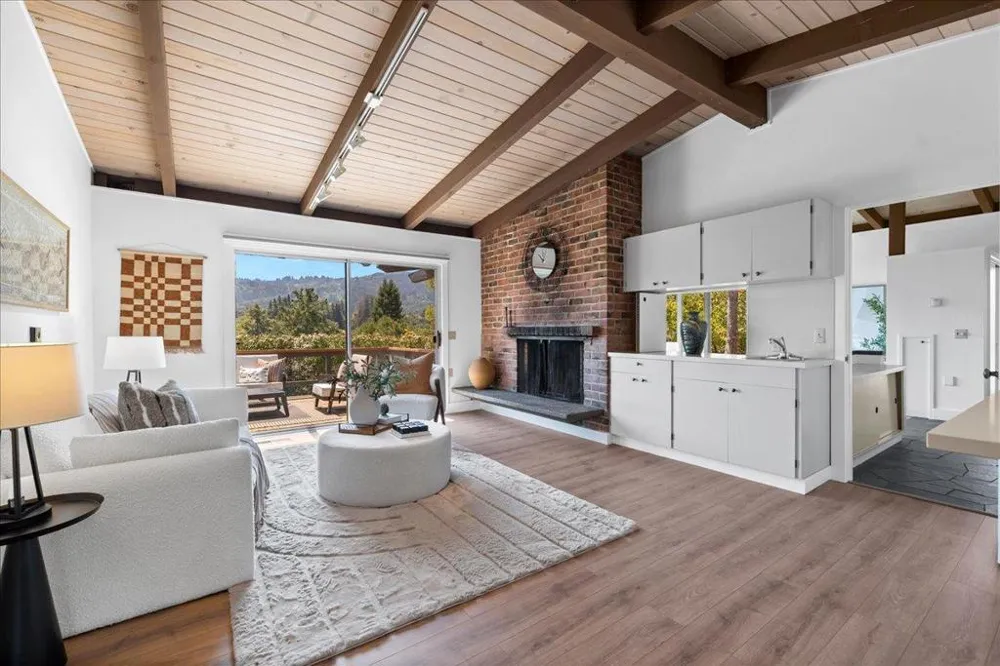 15 Naranja Way Portola Valley, CA 94028