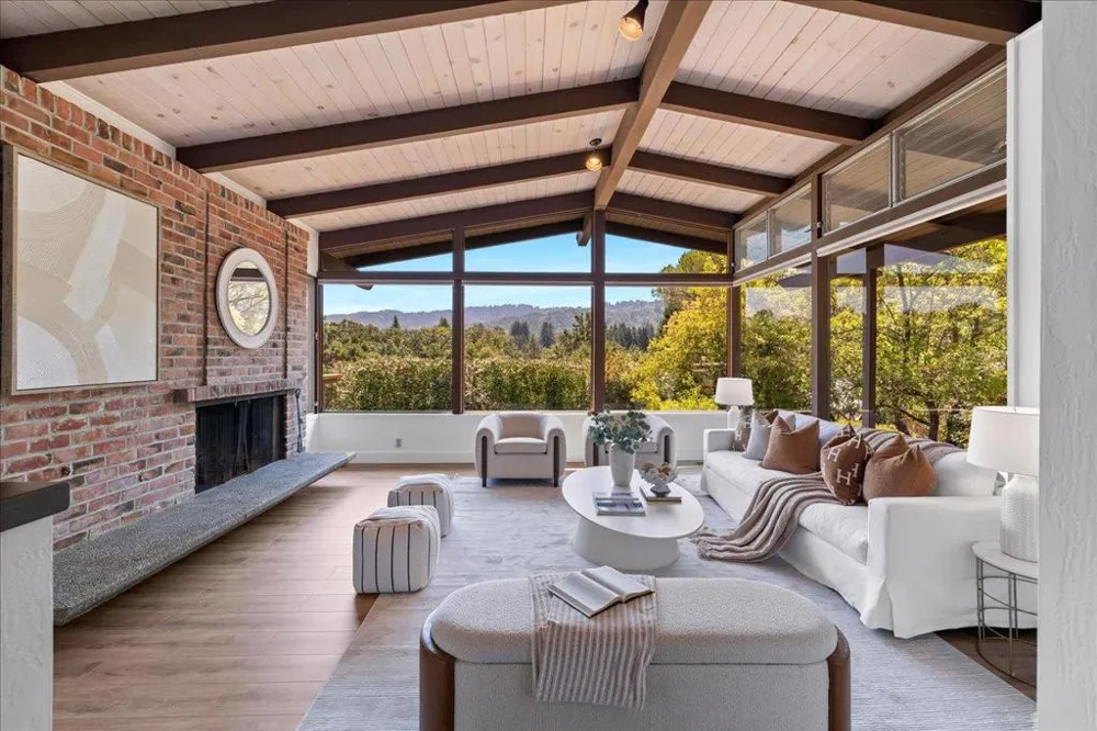 15 Naranja Way Portola Valley, CA 94028