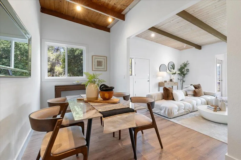 15 Naranja Way Portola Valley, CA 94028