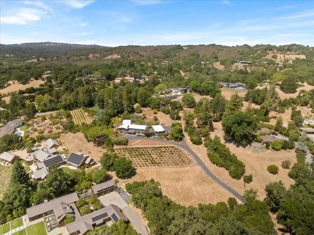 15 Naranja Way Portola Valley, CA 94028