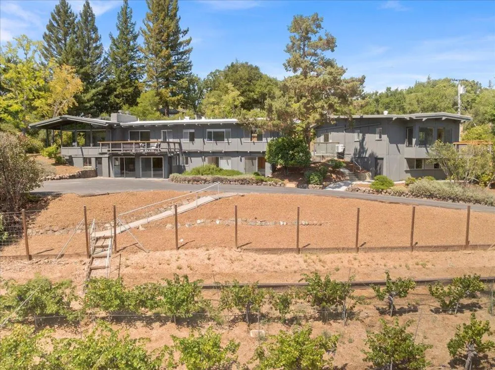 15 Naranja Way Portola Valley, CA 94028
