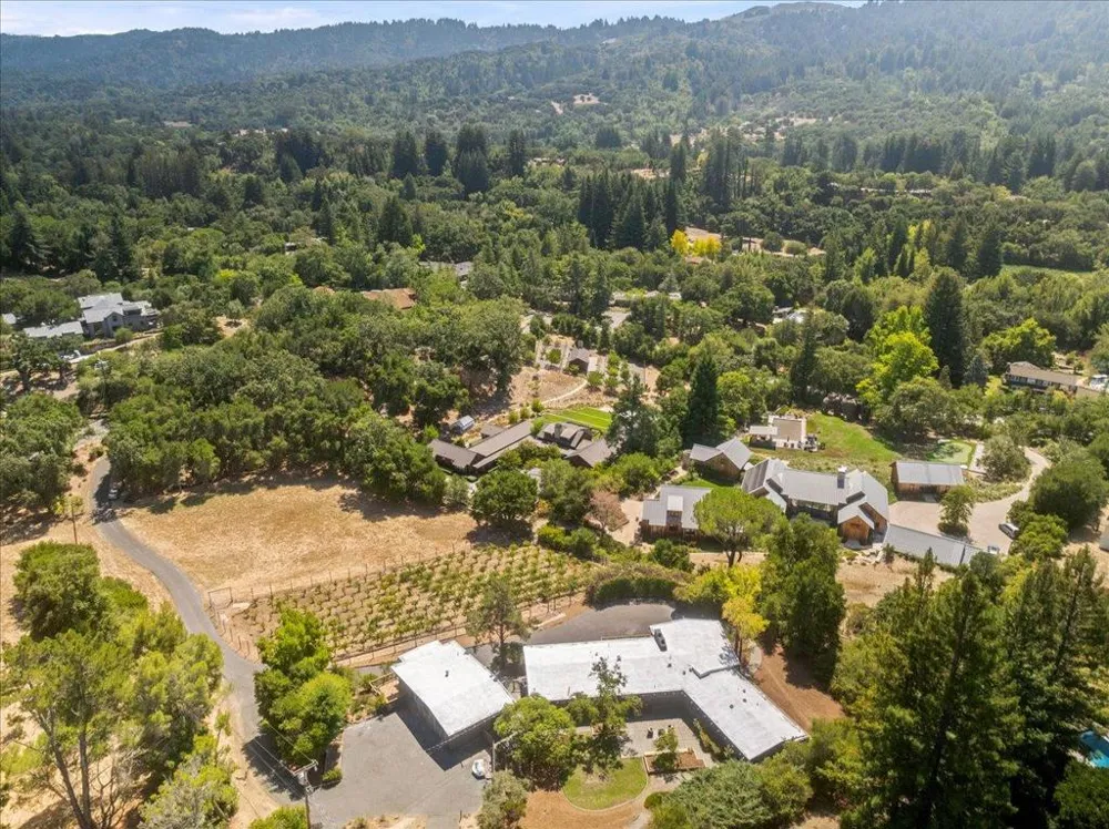 15 Naranja Way Portola Valley, CA 94028