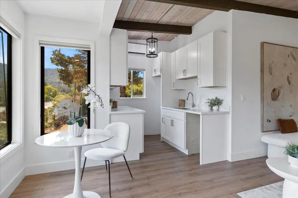 15 Naranja Way Portola Valley, CA 94028