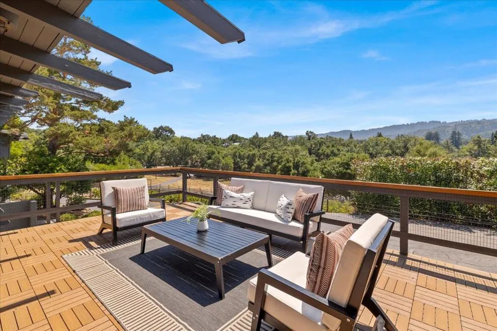 15 Naranja Way Portola Valley, CA 94028