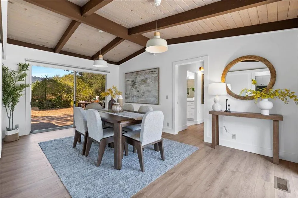 15 Naranja Way Portola Valley, CA 94028