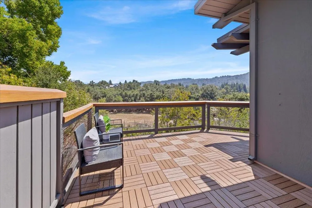 15 Naranja Way Portola Valley, CA 94028